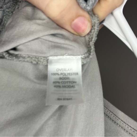 J Jill Gray Lace Overlay with Lining Top 3/4 Sleeves - Picture 4 of 4